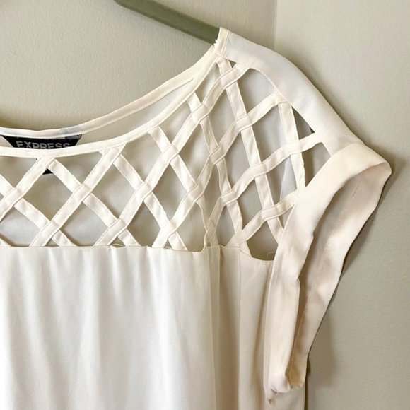Express White Lattice Short-Sleeve Top [M] - Picture 1 of 3